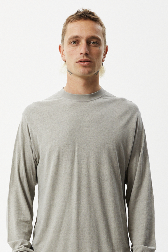 Afends Essential Hemp Retro L/S Tee Olive