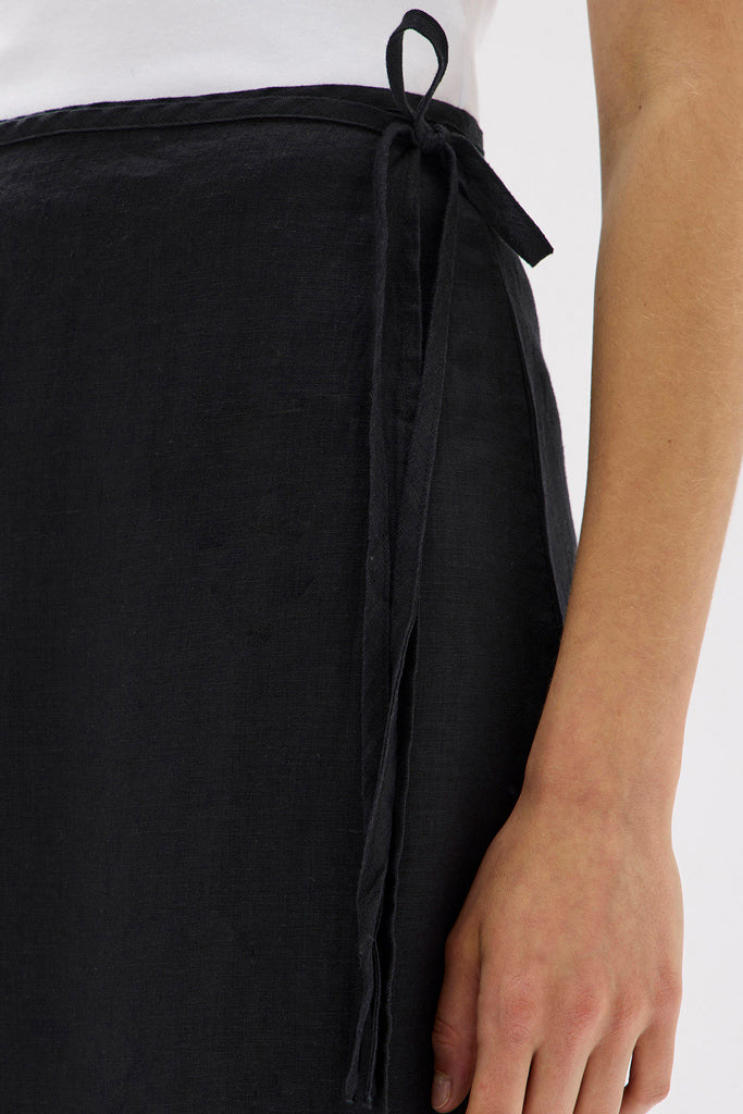 Assembly Roma Linen Wrap Skirt Black