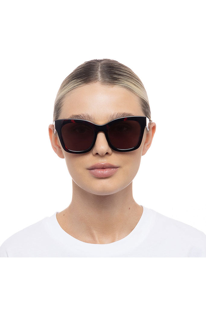 Le Specs Showstopper Cherry Tort