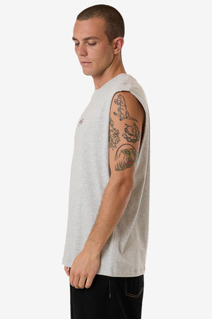 Thrills Roosevelt Merch Fit Muscle Tee Snow Marle