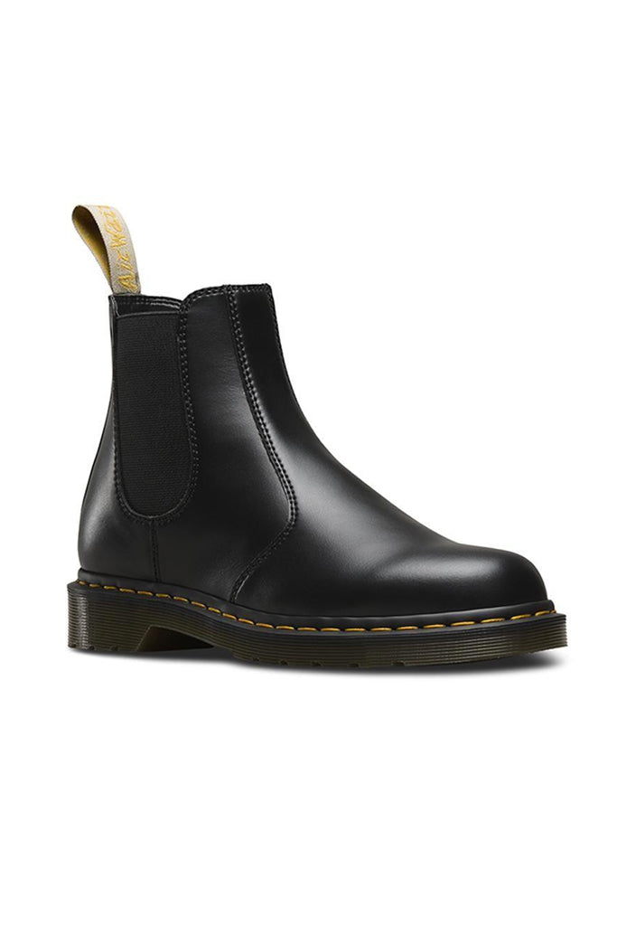 Dr martens 2976 chelsea hot sale boots in black smooth